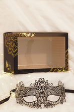 Venetian mask BL274620-1